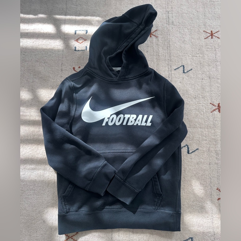 Boys Nike swoosh football hoodie in black, size small